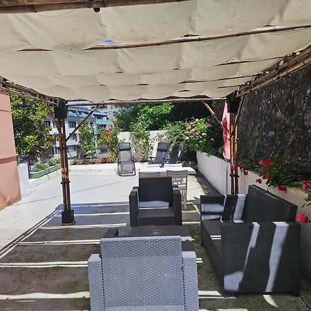Easo Terrace Free Private Parking And Air Conditioning *