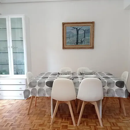 Апартаменты Easo Terrace Free Private Parking And Air Conditioning